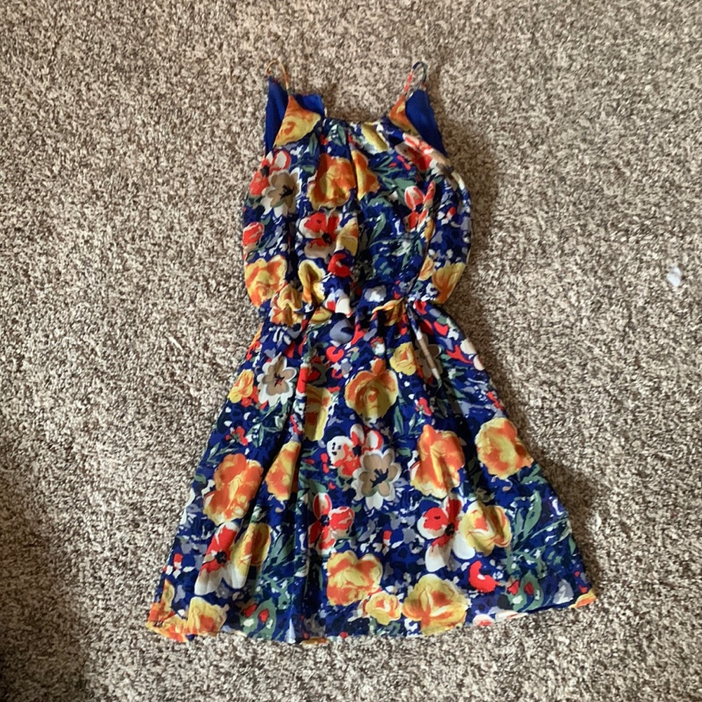 Loved floral lightweight mini dress!